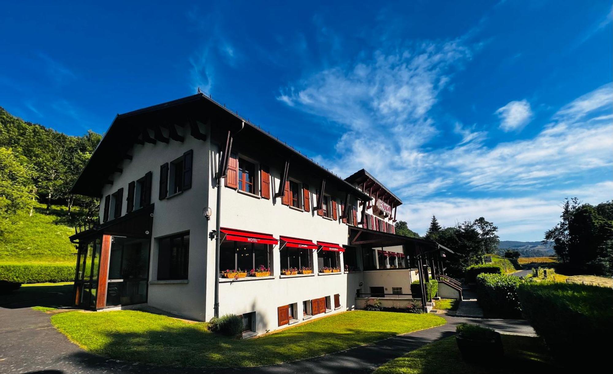 L'Escoundillou Hotel Saint-Jacques-des-Blats Exterior photo